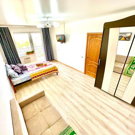 Medinahotelkz, # 70, Вид На Горы, До Арбата 15 Мин Пешком, Halal الماتي المظهر الخارجي الصورة