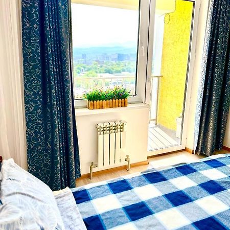 Medinahotelkz, # 70, Вид На Горы, До Арбата 15 Мин Пешком, Halal الماتي المظهر الخارجي الصورة